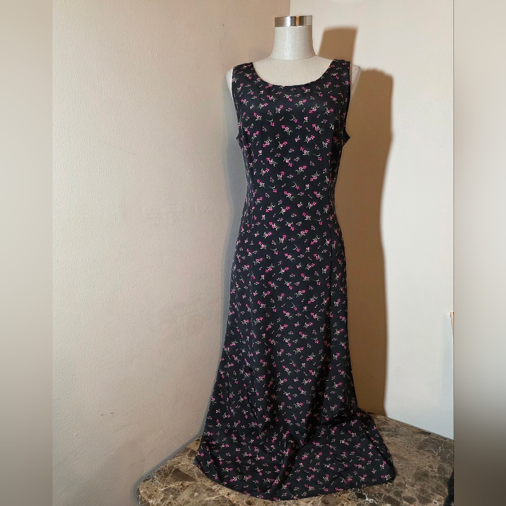 Vintage 90's/Y2K Black Floral Maxi Dress.  Size 8
